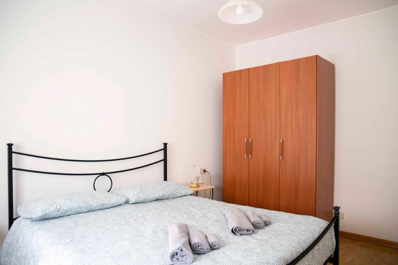 Cloud 9 - Apartment With Stunning Lake View ベルジラーテ エクステリア 写真